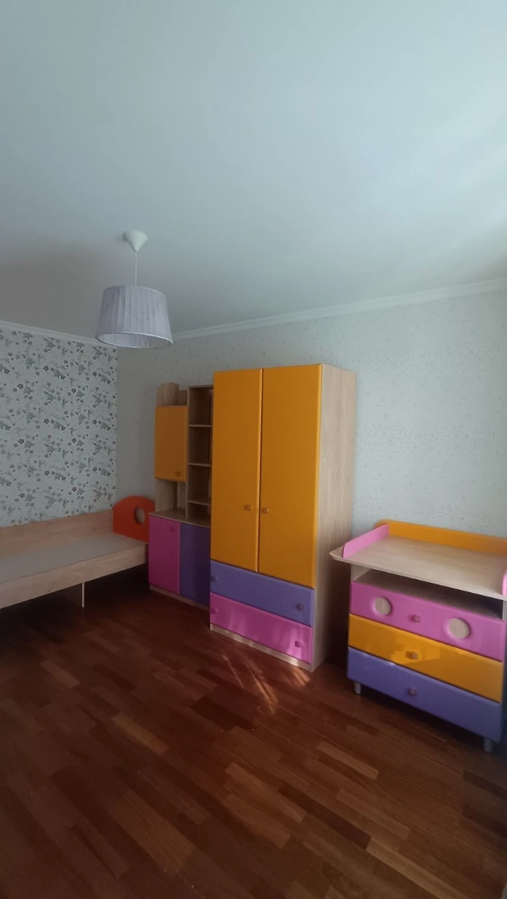Затишна 3 кім квартира!