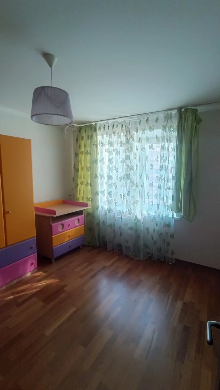 Затишна 3 кім квартира!