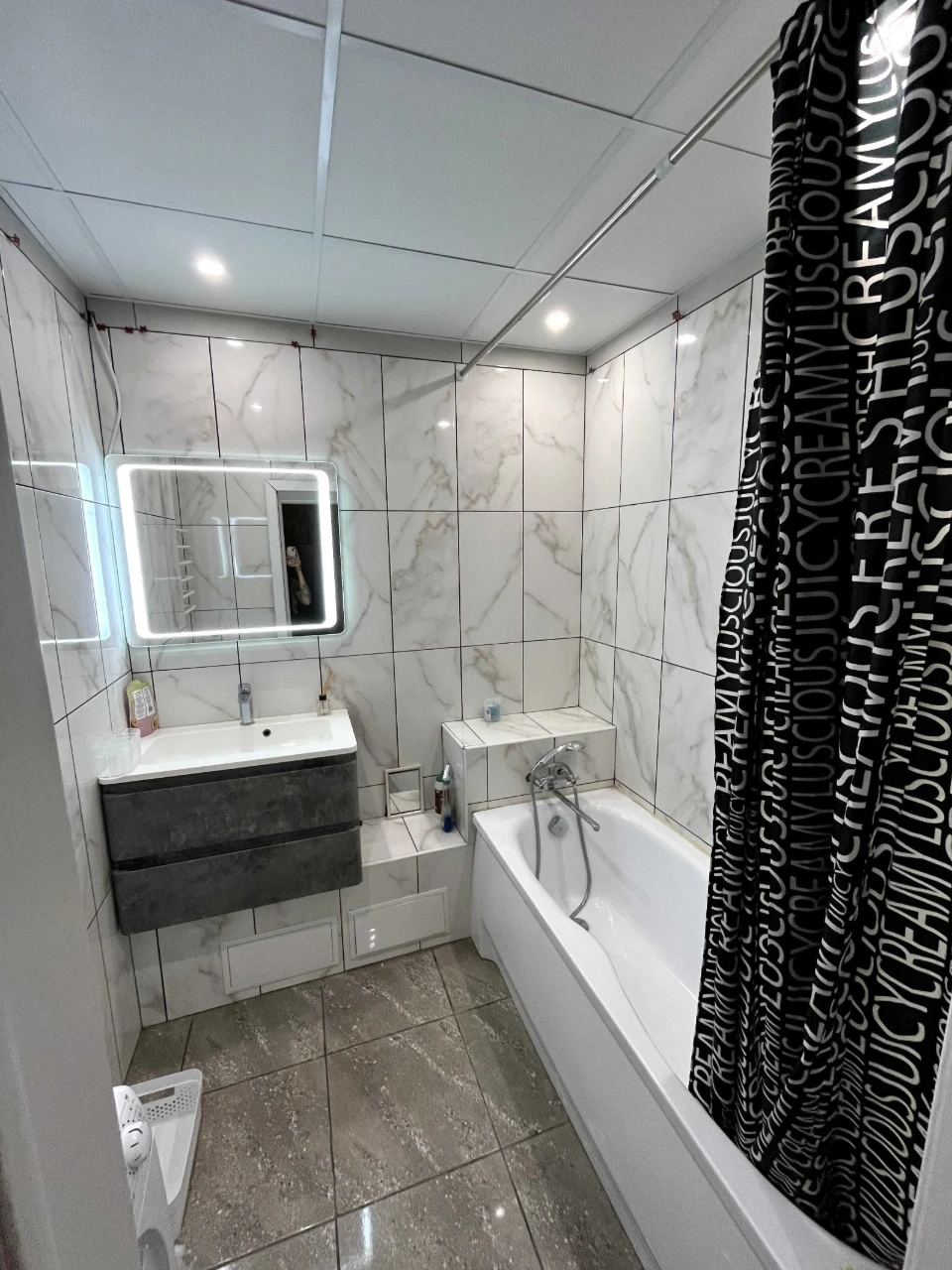 OWNER! Spacious 2-room apartment in Kyiv (Officially / Fixed