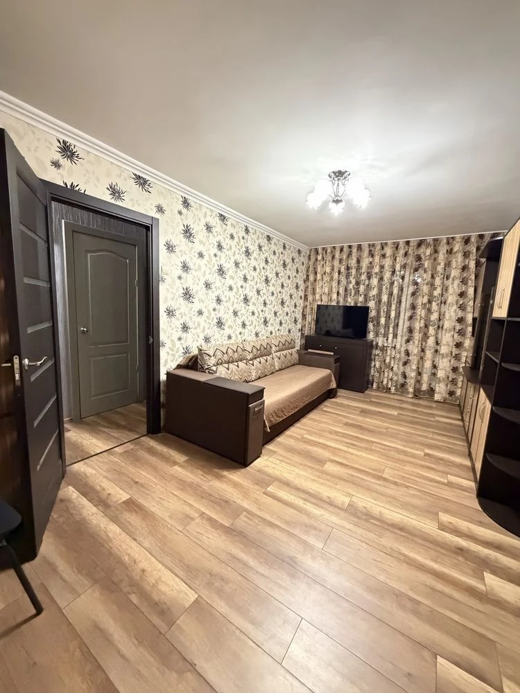 Rent 2-room apartment near Vasilkiv metro station