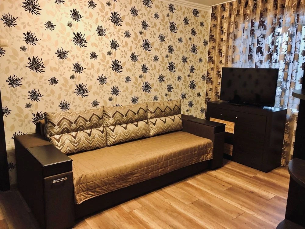 Rent 2-room apartment near Vasilkiv metro station