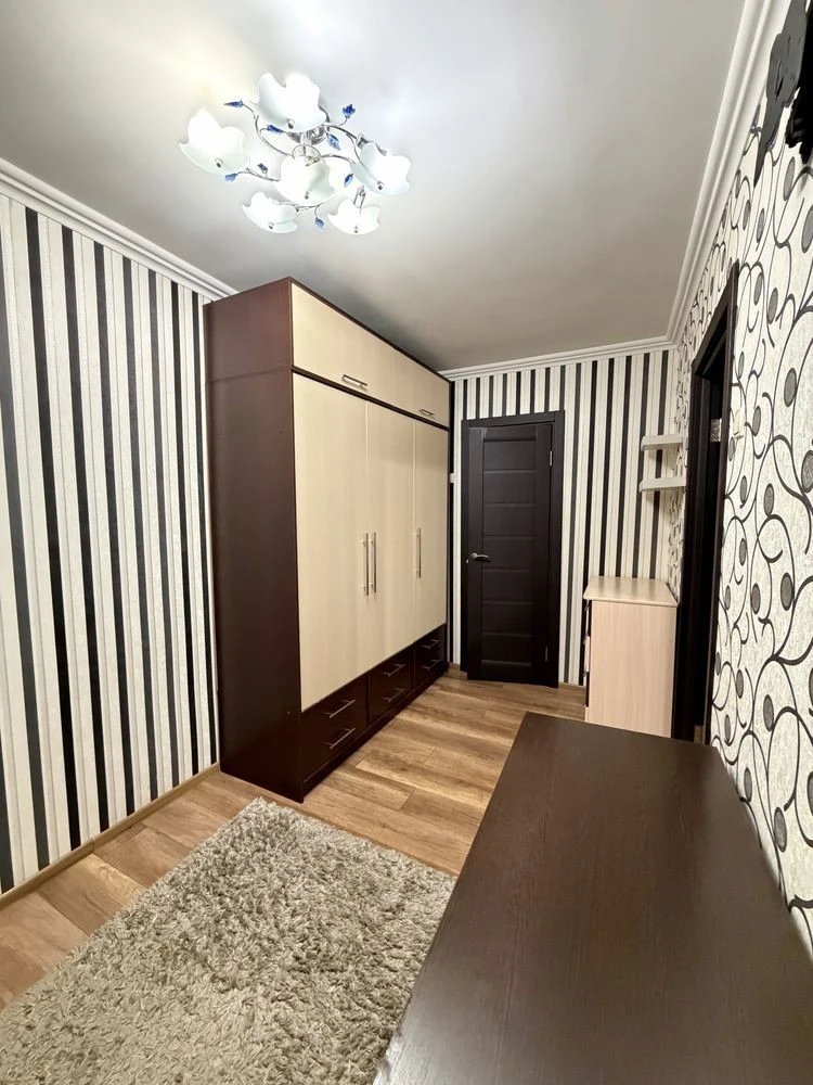 Rent 2-room apartment near Vasilkiv metro station