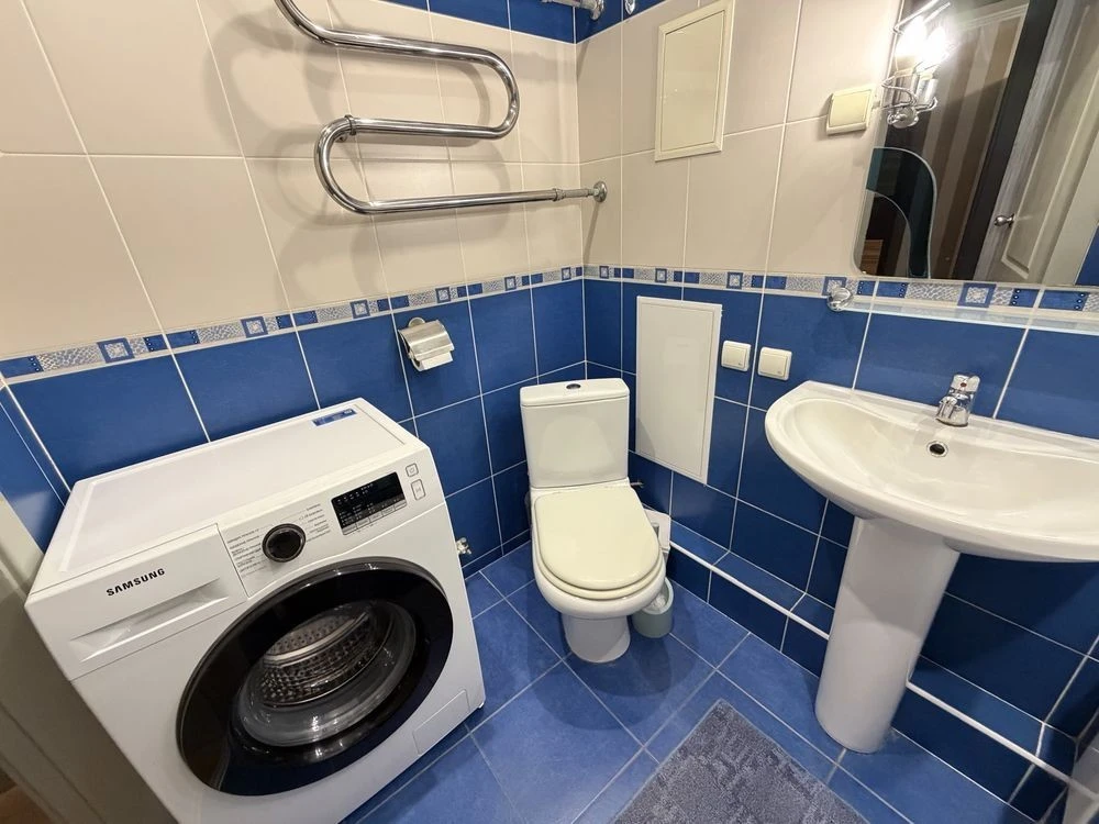 Rent 2-room apartment near Vasilkiv metro station