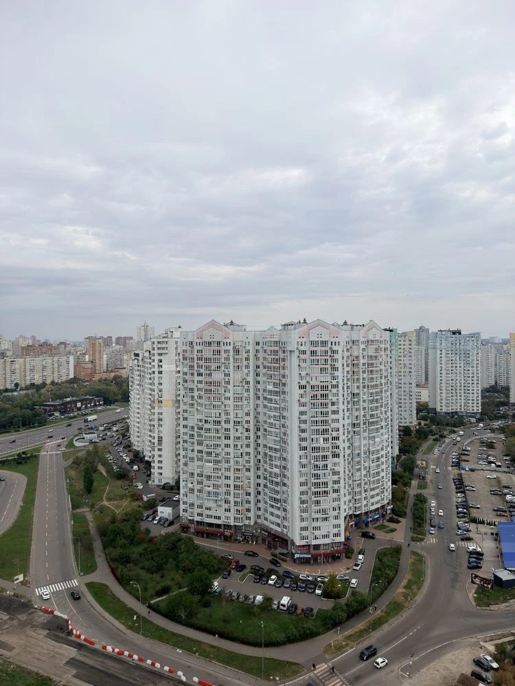 Сдается 2-комнатная квартира в ЖК Статус Град, улица Завальная, 10-Г, Ос