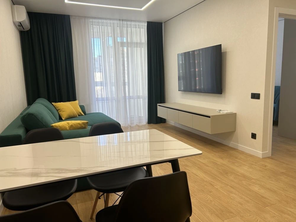 Rent 2-room studio apartment in Lukyanivska