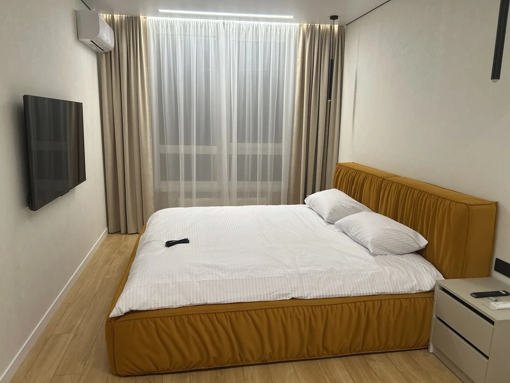Rent 2-room studio apartment in Lukyanivska