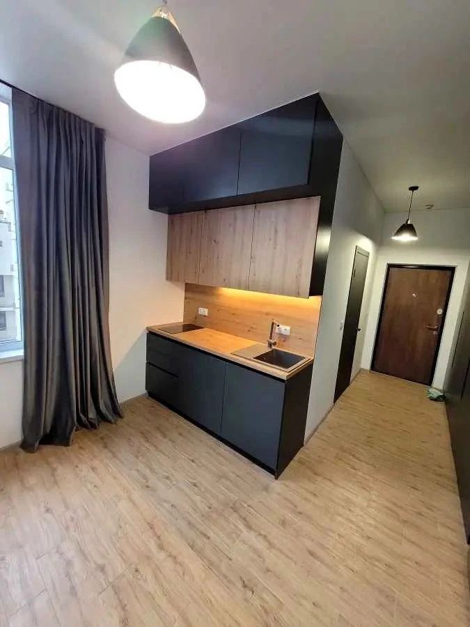 Rent of a view apartment with renovation in Henesi House residential complex (Nagorna st. 18/16)