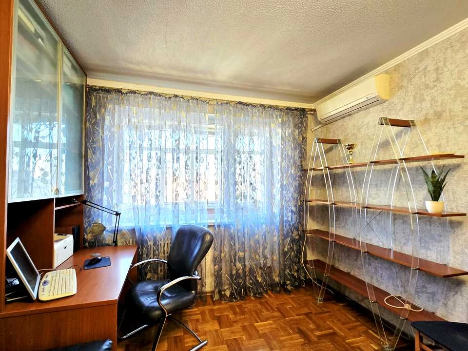 Apartment. Kosmichna Street, Kharkiv