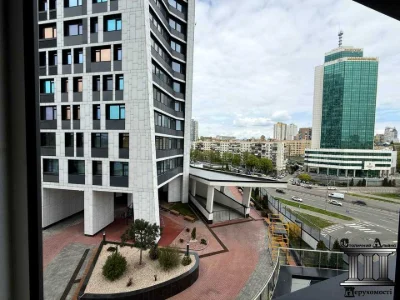 Apartment. Kyiv, Beresteyskyi Ave. (Positions), 11