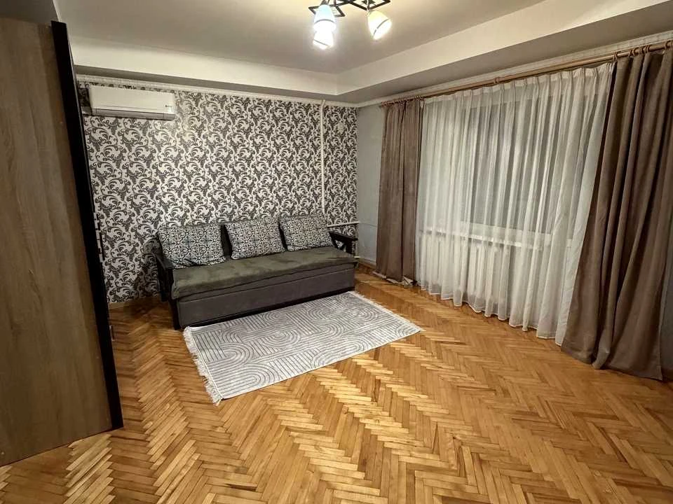 Apartment. Metropolitan Vasyl Lipkivsky Street, Kyiv