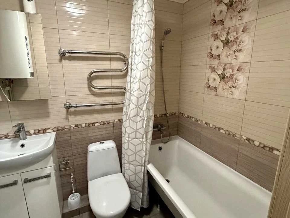 Apartment. Metropolitan Vasyl Lipkivsky Street, Kyiv