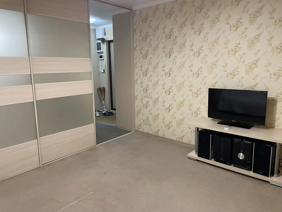 Продам 3 ком квартиру чешка на Красном Камне ул Ю Кондратюк