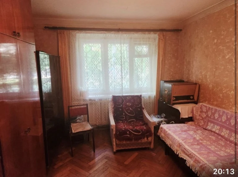 One-bedroom apartment, five minutes from the entrance to Nauchnaya metro station. Price is fast.
