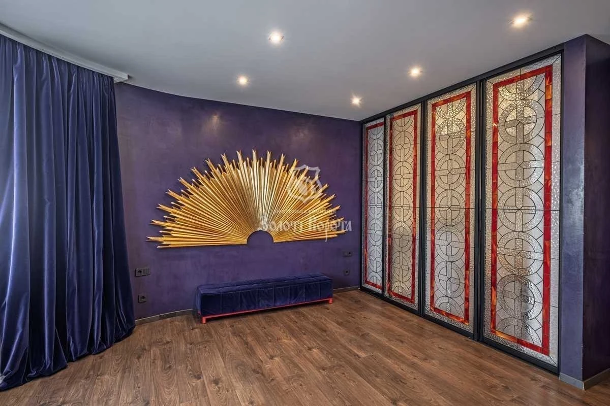 3-room apartment for sale 117.5 m², Anna Akhmatova St., 1