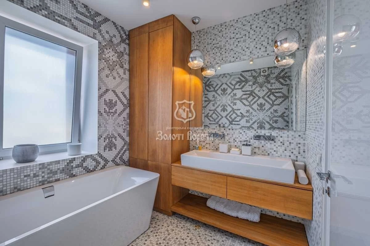 3-room apartment for sale 117.5 m², Anna Akhmatova St., 1