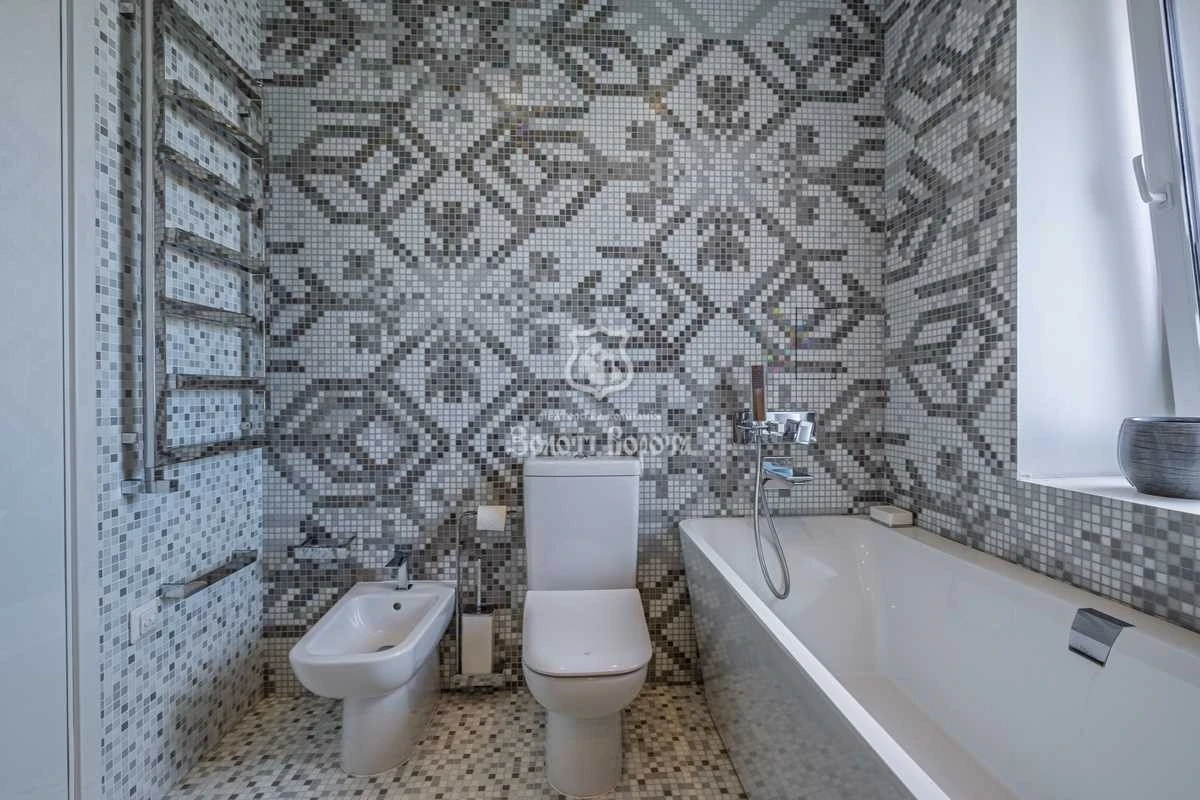 3-room apartment for sale 117.5 m², Anna Akhmatova St., 1