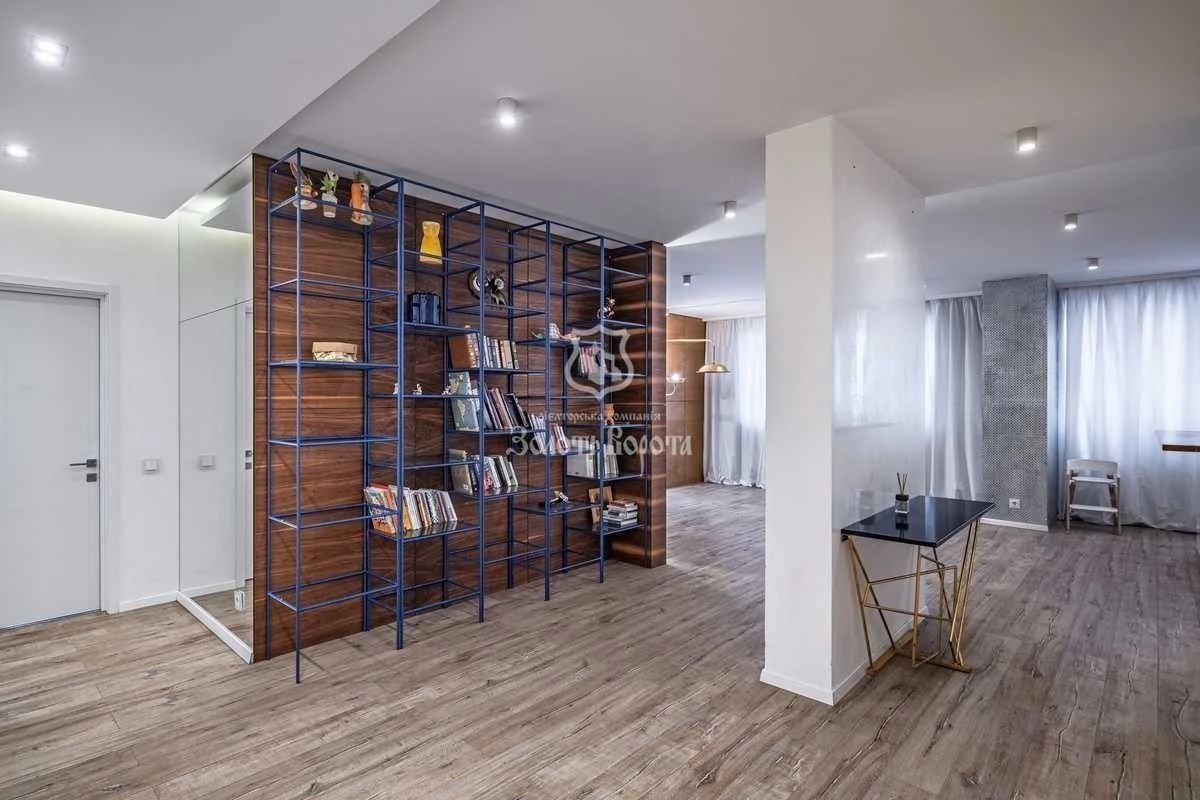 3-room apartment for sale 117.5 m², Anna Akhmatova St., 1