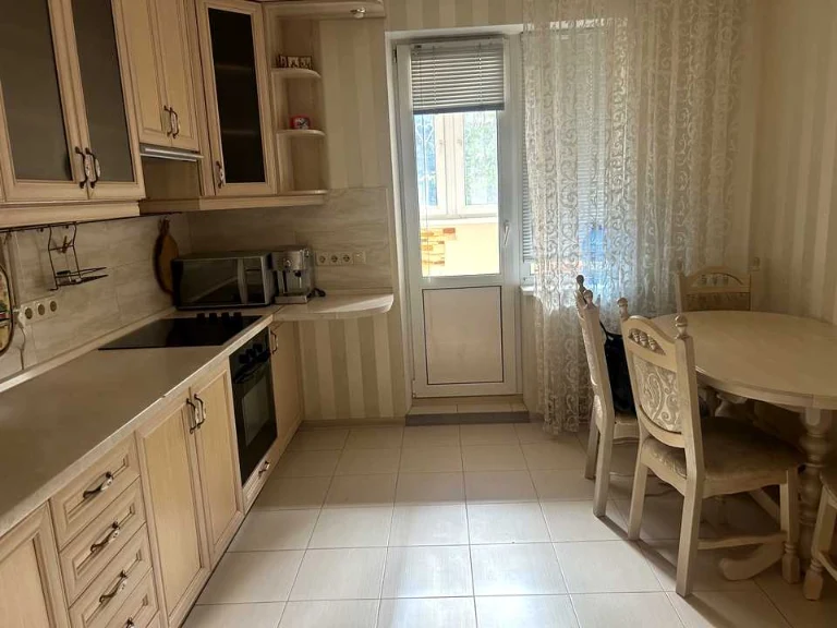 Apartment. Urlivska Street, Kyiv