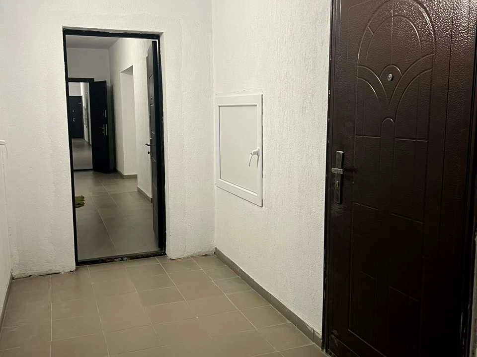 Квартира. Київ, Магістральна вулиця