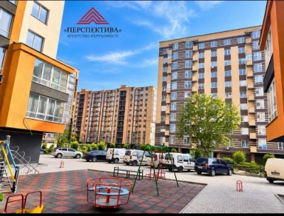 Продам здану 2-х кім.кв.,новобудову по переуступці. Вул.Зарі