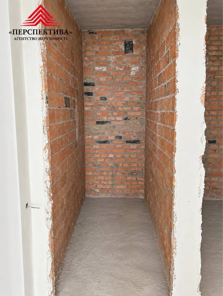 Продам здану 2-х кім.кв.,новобудову по переуступці. Вул.Зарі