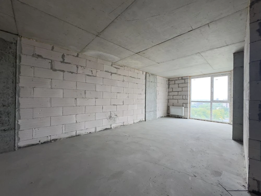 Sale of a 1-room apartment + kitchen studio in a new building