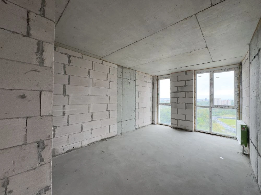 Sale of a 1-room apartment + kitchen studio in a new building