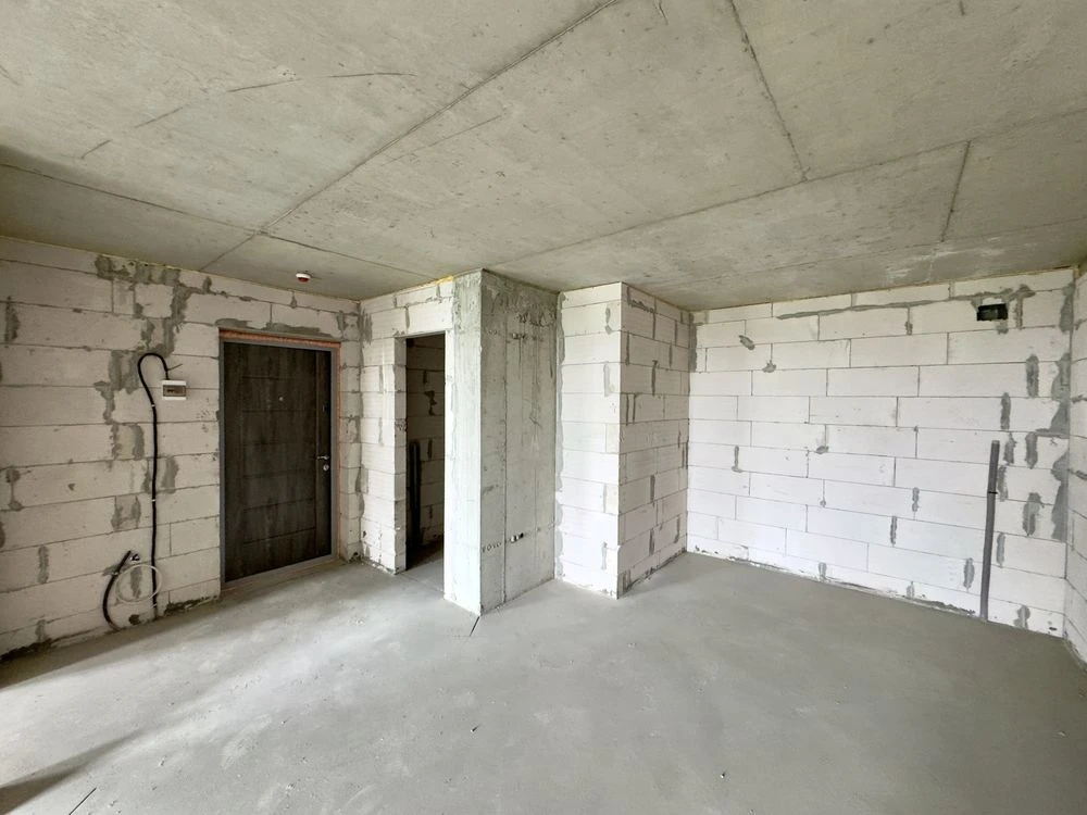 Sale of a 1-room apartment + kitchen studio in a new building