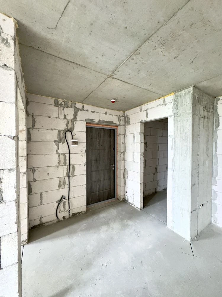 Sale of a 1-room apartment + kitchen studio in a new building