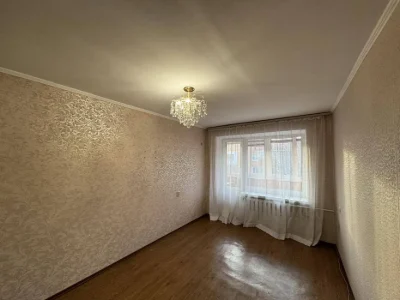 2к не кутова цегла, косметичний ремонт. Оформлення мінім. 42