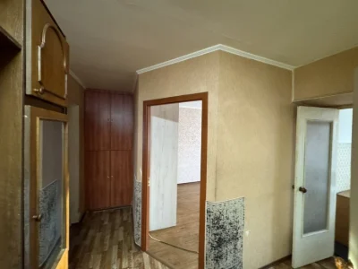 2к не кутова цегла, косметичний ремонт. Оформлення мінім. 42