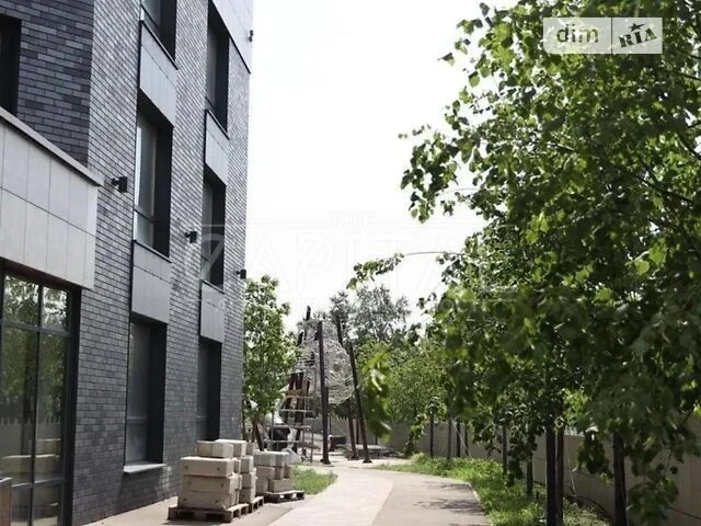 Sale of 3-room apartment 100 sq. m on Degtyarivska 2 street BUILDING