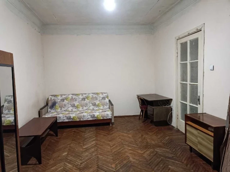 Sale of 1-bedroom apartment with a basement and a utility room
