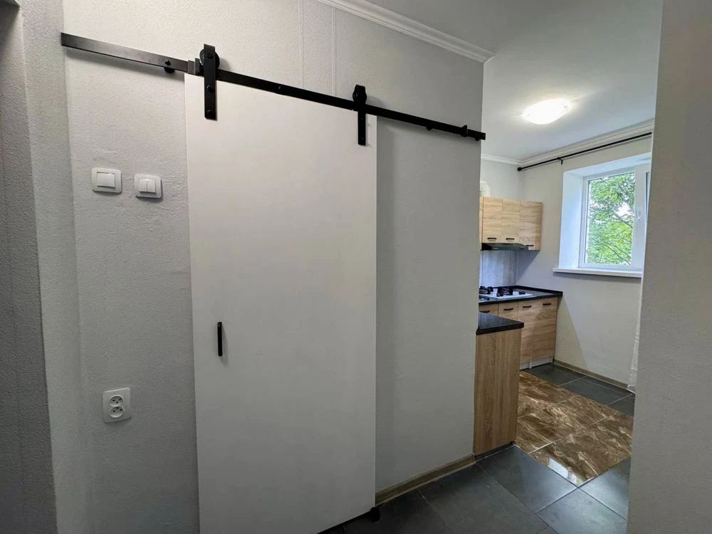 1-bedroom apartment for sale with gas in Kyiv
