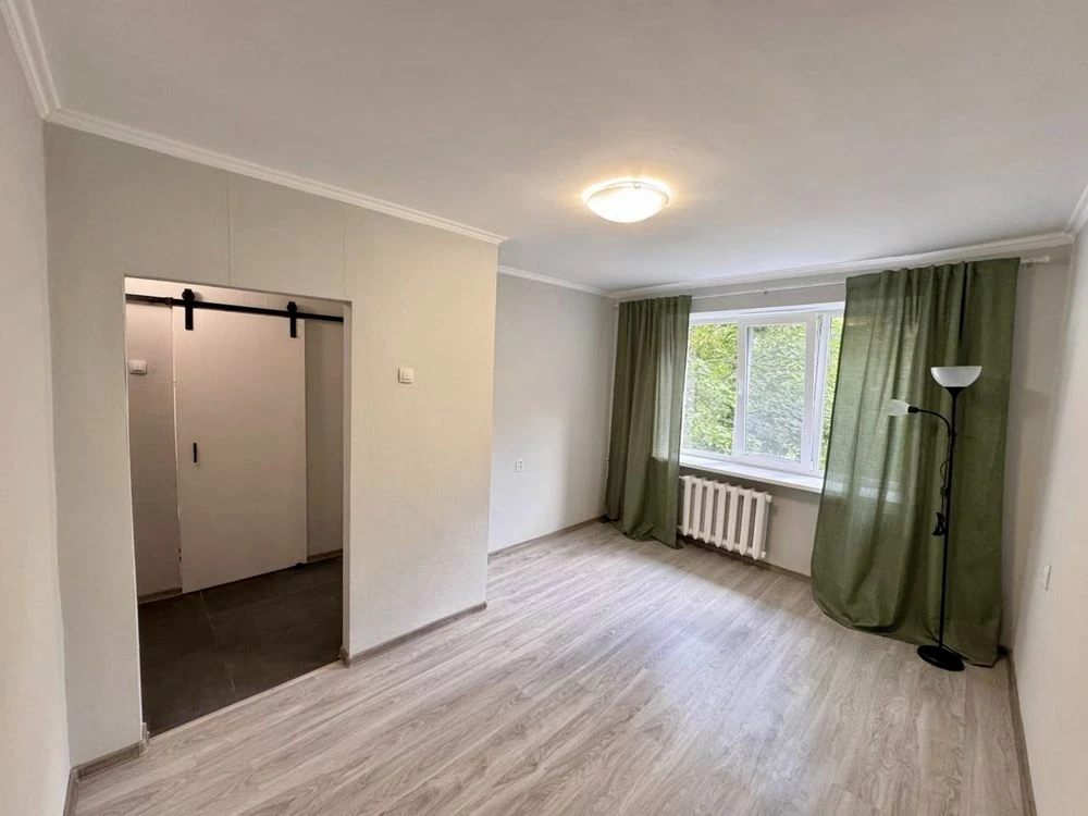 1-bedroom apartment for sale with gas in Kyiv