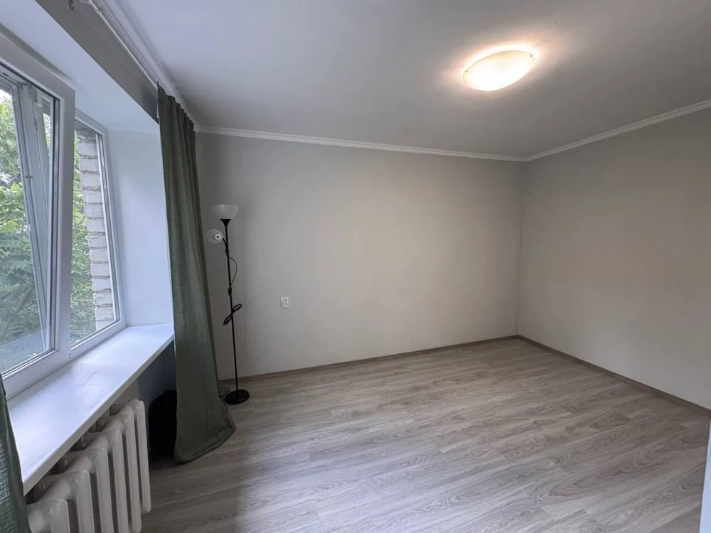 1-bedroom apartment for sale with gas in Kyiv