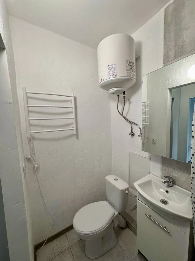 1-bedroom apartment for sale with gas in Kyiv