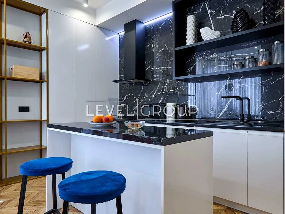 Apartment. Kyiv, Vasylya Tyutyunnyka St. (Henri Barbusa)