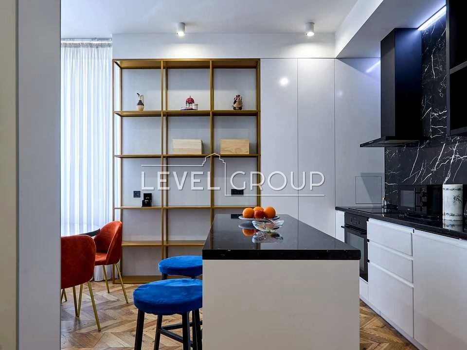 Apartment. Kyiv, Vasylya Tyutyunnyka St. (Henri Barbusa)