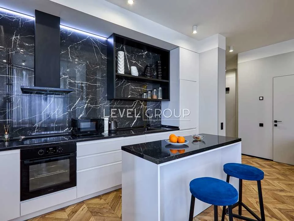Apartment. Kyiv, Vasylya Tyutyunnyka St. (Henri Barbusa)
