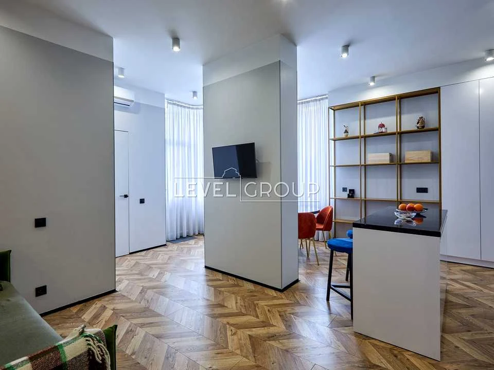 Apartment. Kyiv, Vasylya Tyutyunnyka St. (Henri Barbusa)