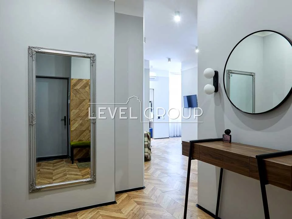 Apartment. Kyiv, Vasylya Tyutyunnyka St. (Henri Barbusa)