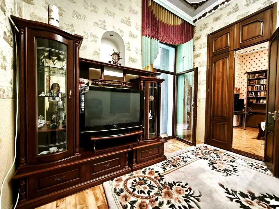 Квартира. Одеса, вулиця Ніни Строкатої