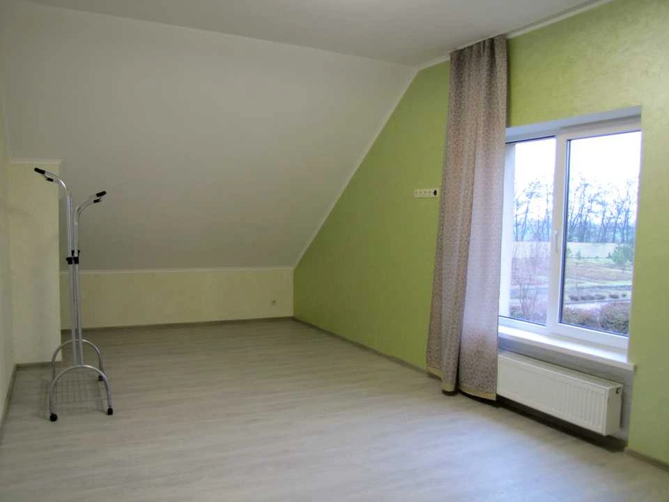 House. Zaporizhzhia, Dniprovski Porogi st.
