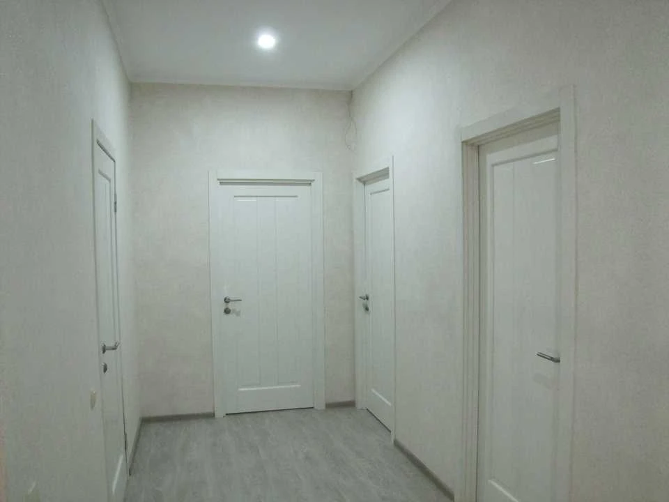 House. Zaporizhzhia, Dniprovski Porogi st.