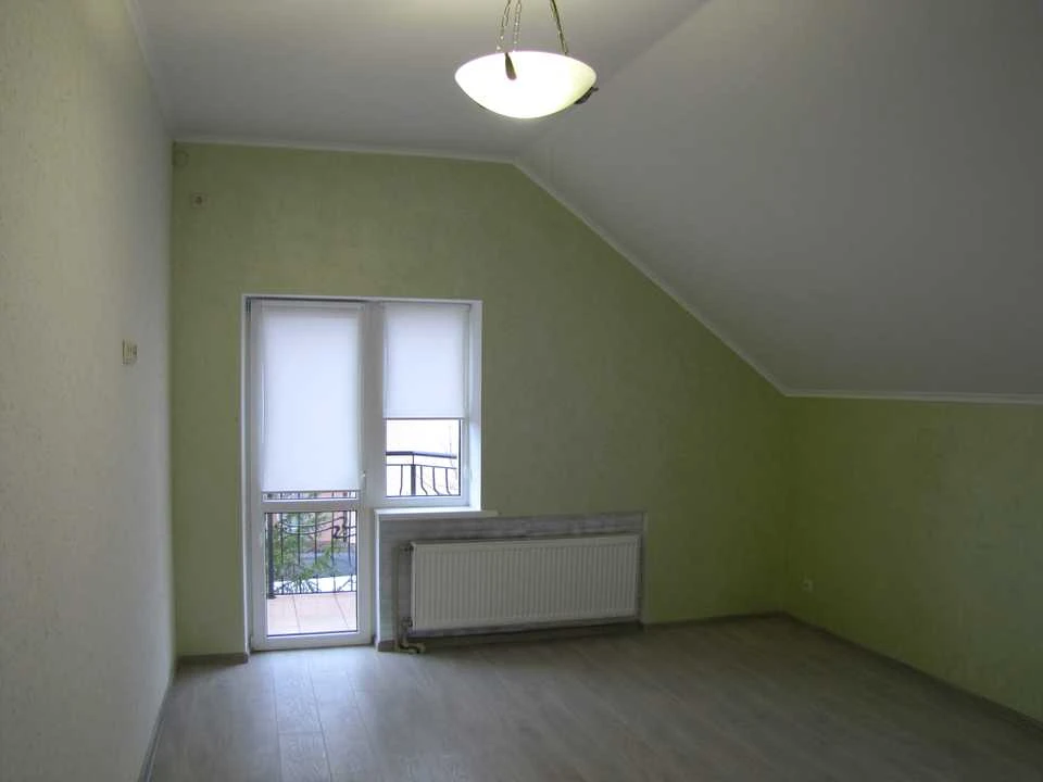 House. Zaporizhzhia, Dniprovski Porogi st.