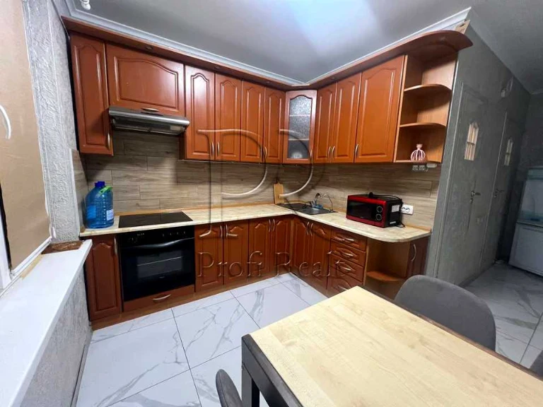 Apartment. Dragoomanova Street, Kyiv
