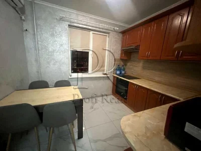 Apartment. Dragoomanova Street, Kyiv