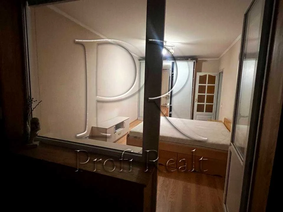 Apartment. Dragoomanova Street, Kyiv