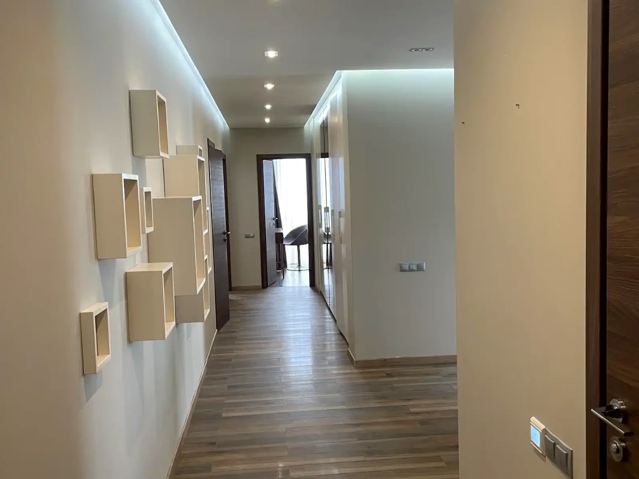 Сдается 3-комнатная квартира 106 м² на 21 этаже из 25